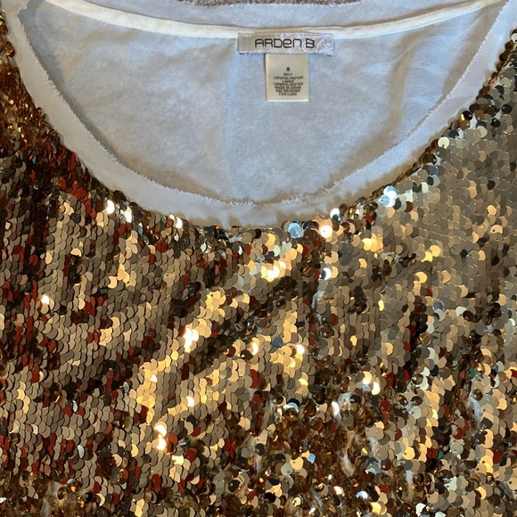 Arden B Gold Sequin Short Sleeve Top S - Picture 2 of 4